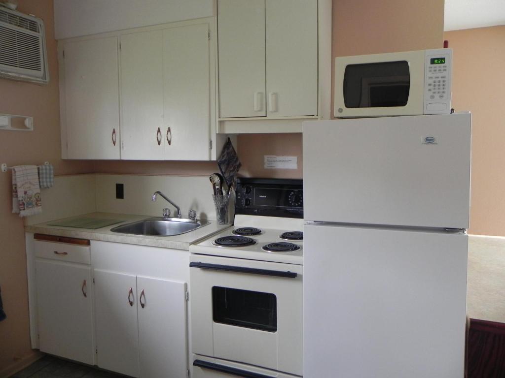 Destiny Beach Resort Osoyoos Δωμάτιο φωτογραφία