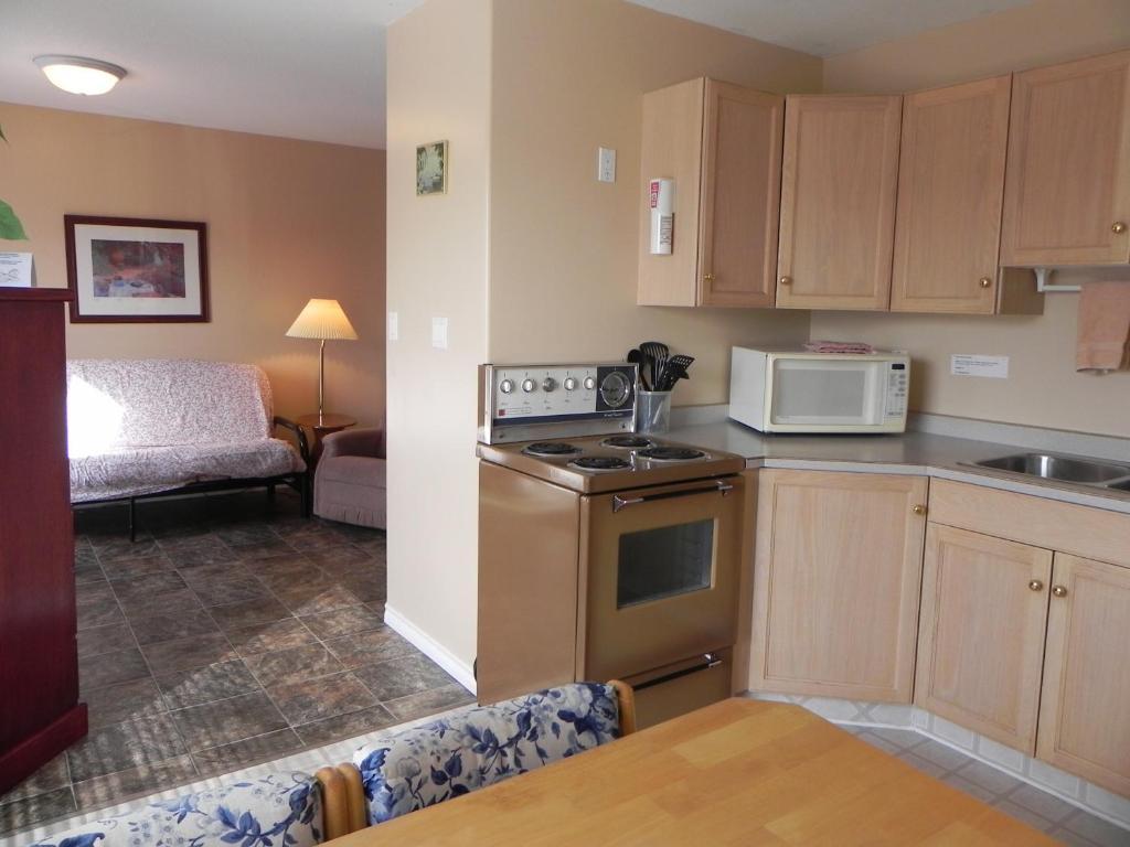 Destiny Beach Resort Osoyoos Δωμάτιο φωτογραφία